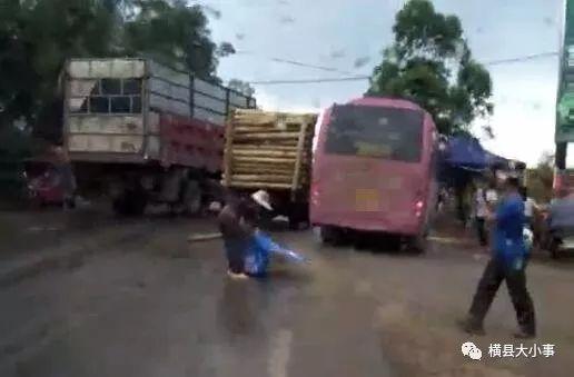 横县交通事故最新爆料,多车连环相撞，现场情况紧急！